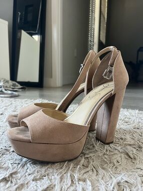 Jessica Simpson Taupe Suede Platform Peep-Toe Heels